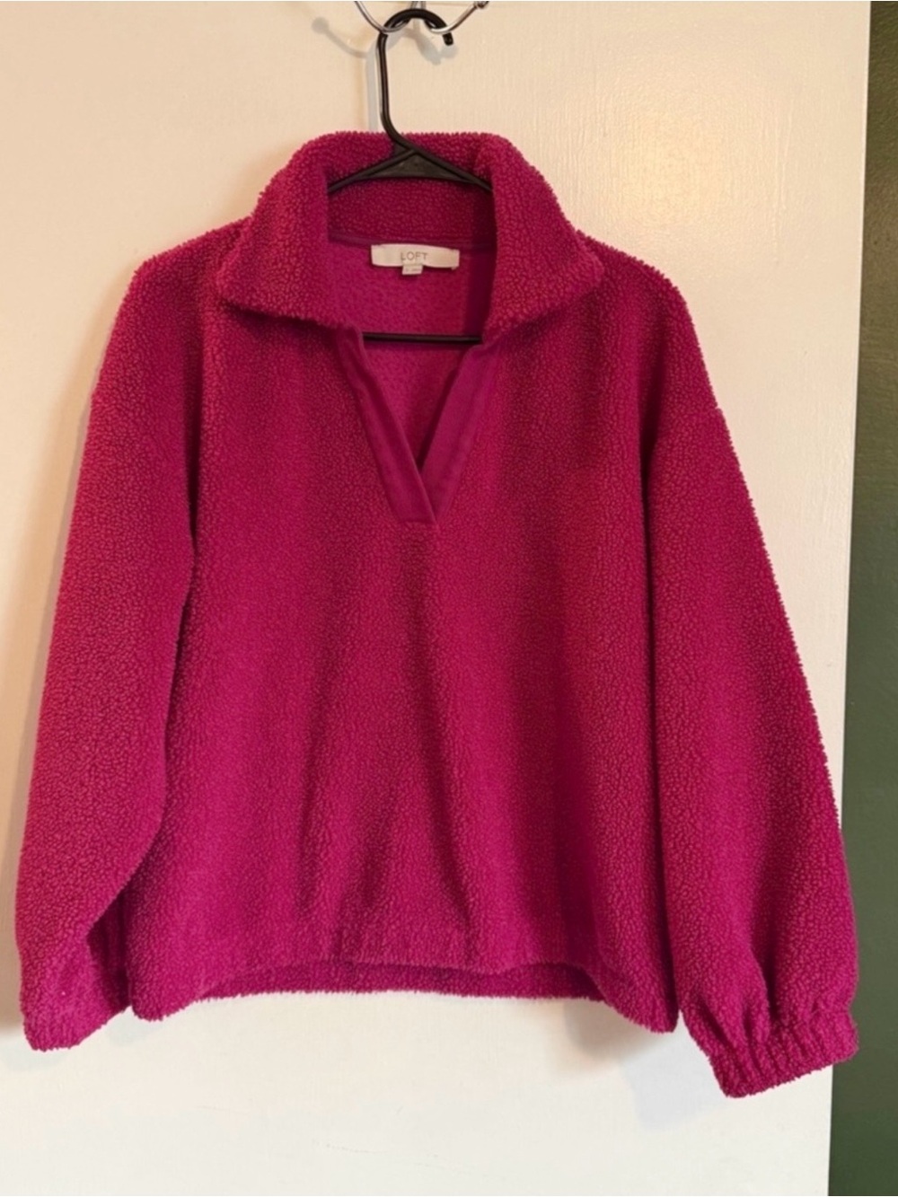 Loft raspberry pink fuzzy Sherpa collared pullover sweatshirt size small